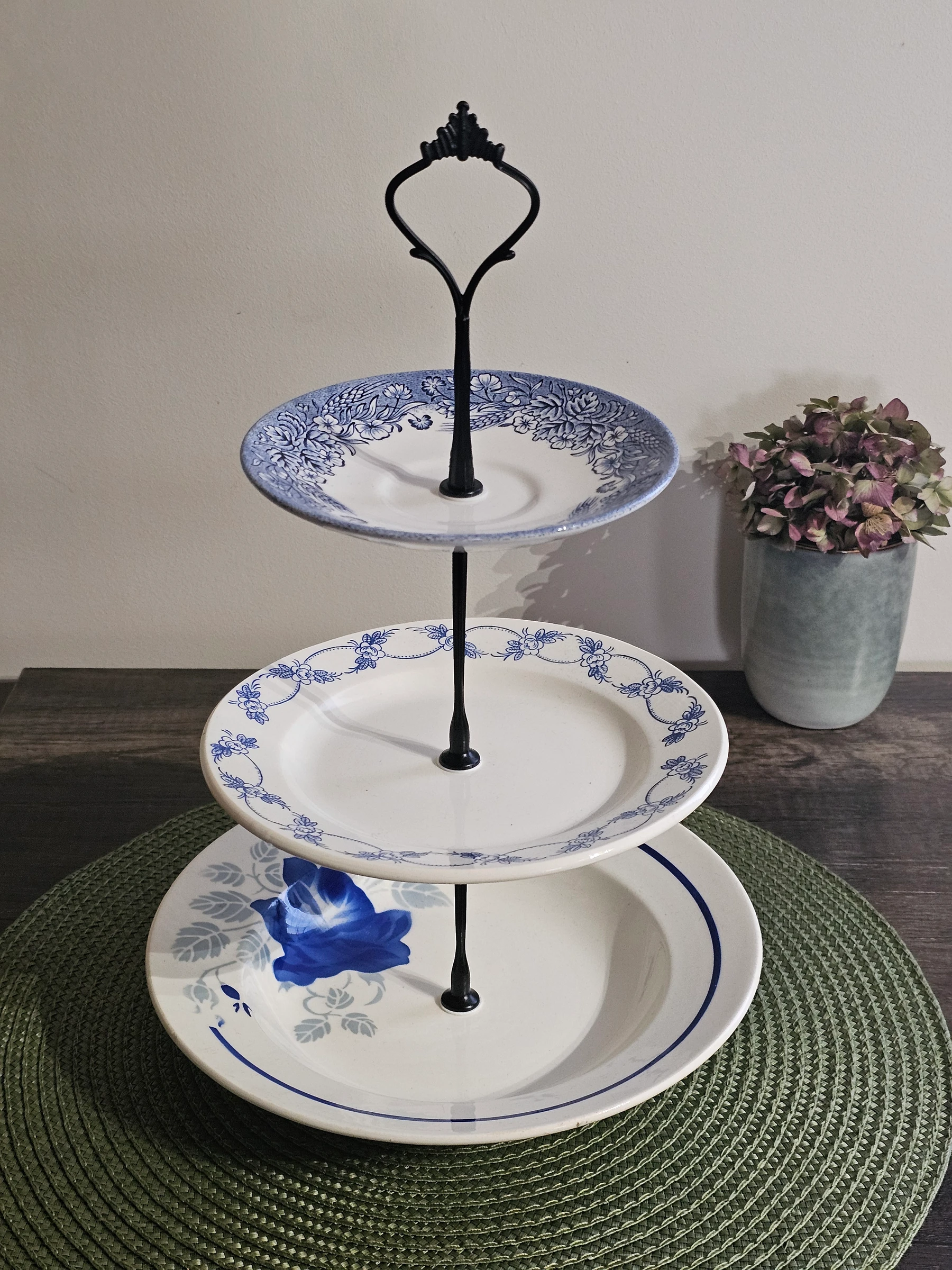 Assiette de présentation / serviteur muet bleu
